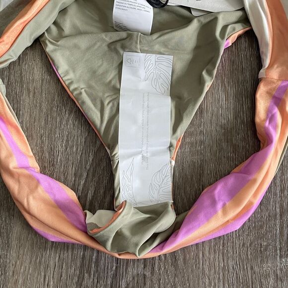 NWT Prana Gemma Reversible Bottom in Waves - Size: Small - Picture 6 of 8